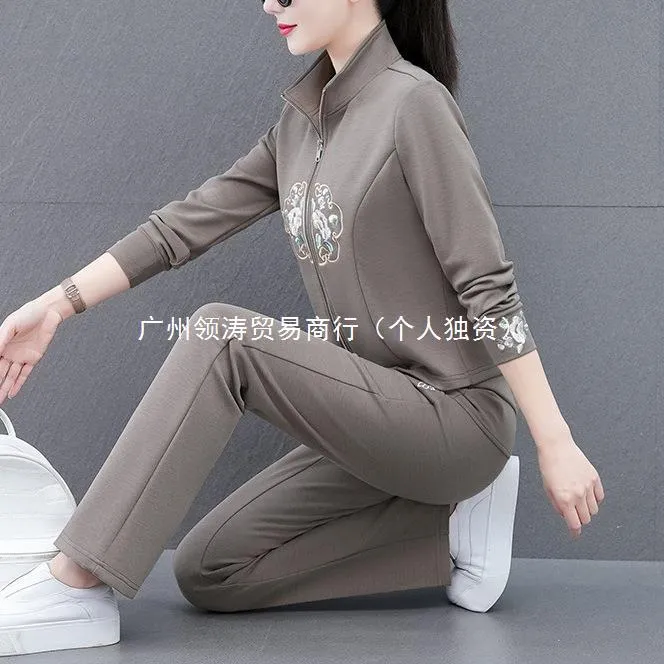 Chic & Youthful New Chinese Style National Wind Two-Piece Sportswear Set – Fashionable Casual Outfit for Women (Spring/Autumn)