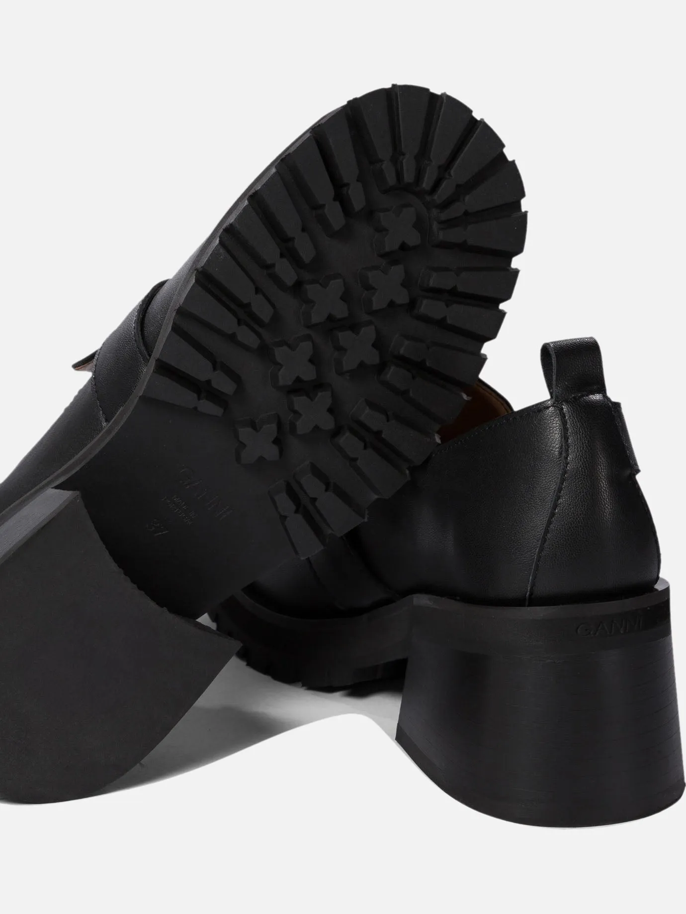 Loafers with platform and buckle