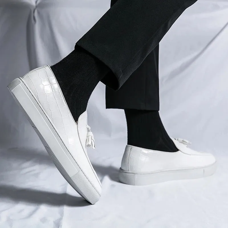 Men’s Shiny Patterned Vegan Leather Loafers with Tassel | Chic Vegan Leather for All Seasons